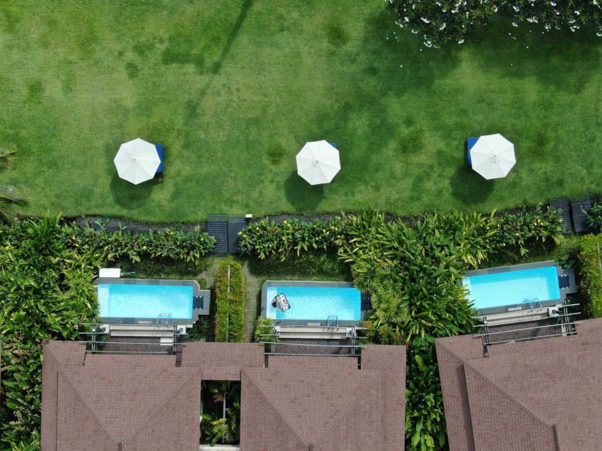 Pullman Phuket Panwa Beach Resort Esterno foto The swimming pool at the hotel