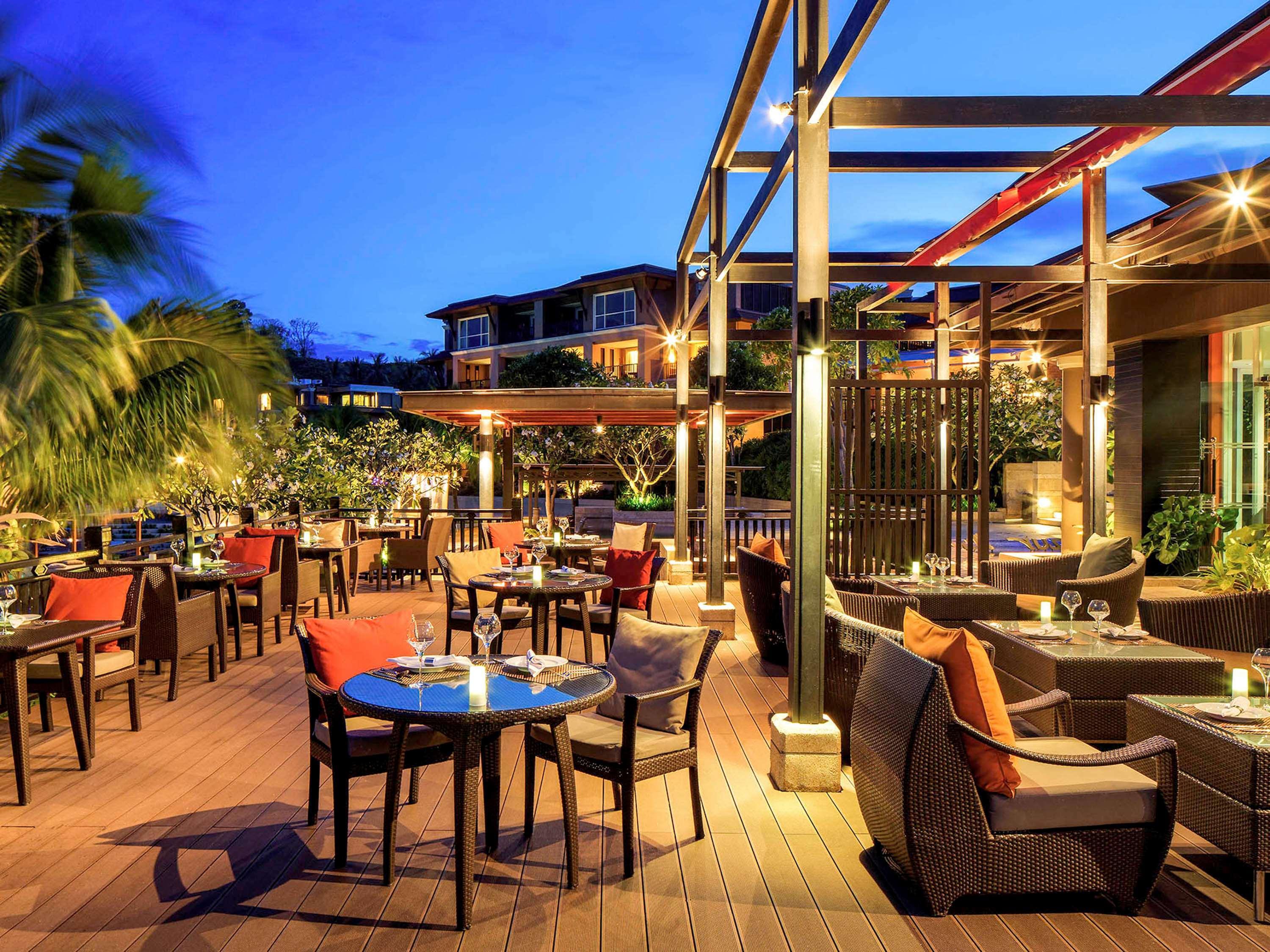 Pullman Phuket Panwa Beach Resort Esterno foto The Deck