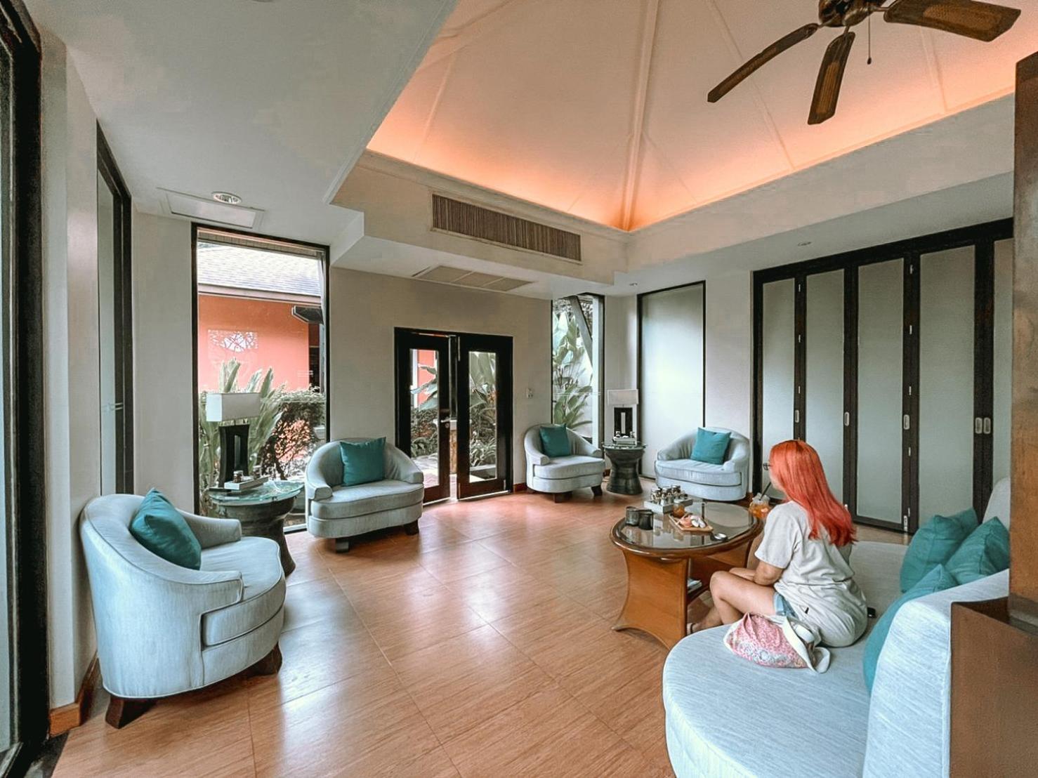 Pullman Phuket Panwa Beach Resort Esterno foto The interior of the spa at the Royal Thai Police Hospital