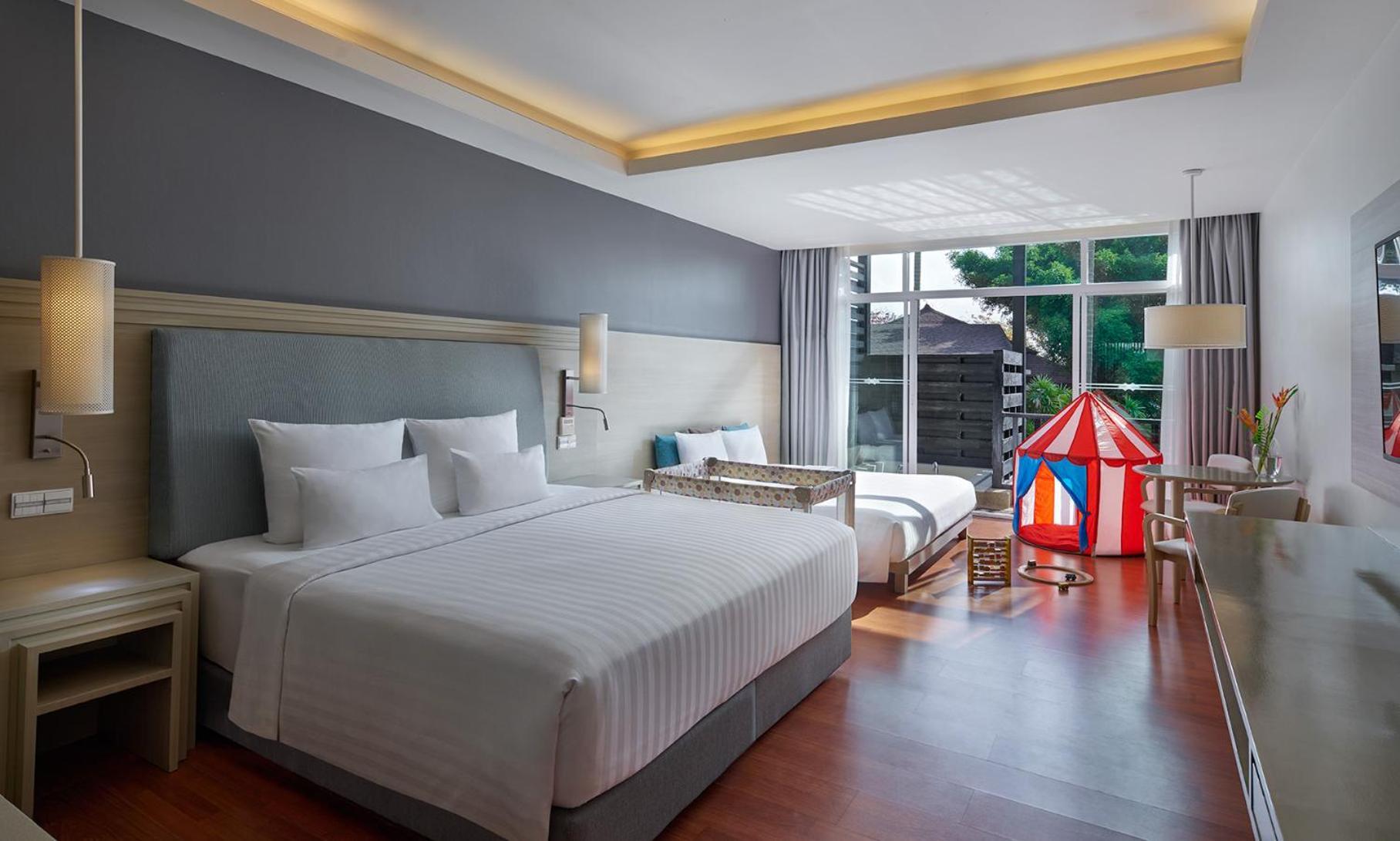 Pullman Phuket Panwa Beach Resort Esterno foto Family room